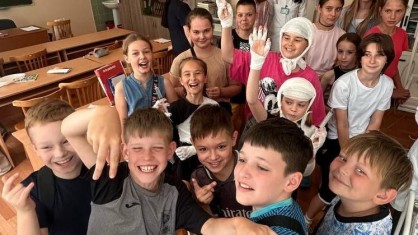 Знакомство с медициной: школьники попробовали себя в роли медработников